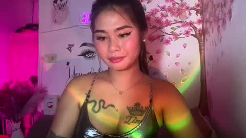 HelloIm  Girly online show from April 26, 8:17 pm