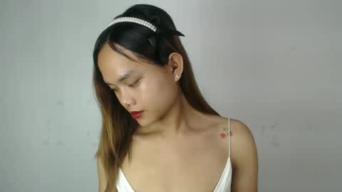urasian_crisa online show from May 9, 4:31 pm