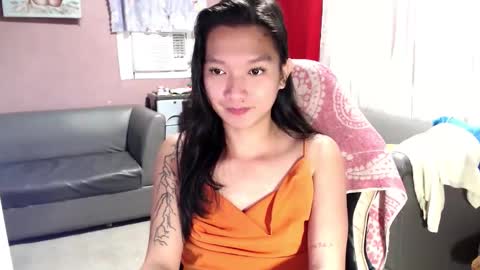 NEWRA  ALLISON online show from September 26, 8:17 pm