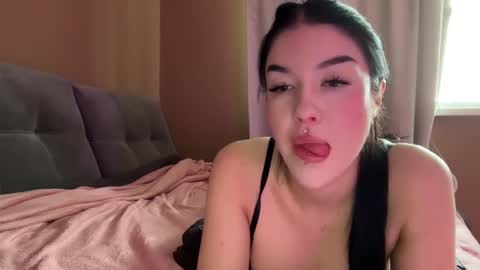 Snapshot of urdevilbaby chatting on March 3, 7:15 am Margo online show from March 3, 7:15 am