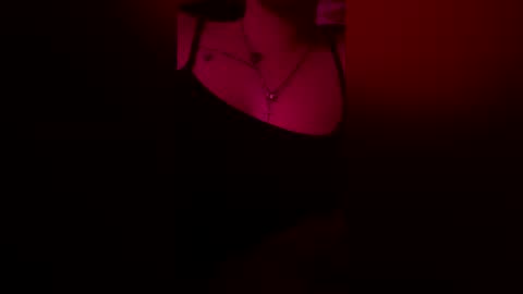 urfavvbrunette19 online show from April 29, 2:26 am