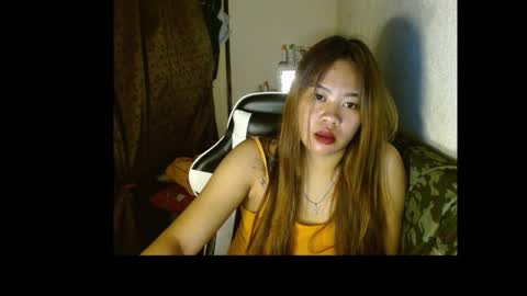 Snapshot of urfynestasian chatting on December 6, 11:33 am urfynestasian online show from December 6, 11:33 am