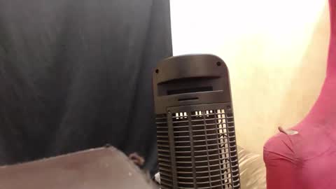 Snapshot of urgoddessleenie chatting on October 1, 6:46 pm urgoddessleenie online show from October 1, 6:46 pm