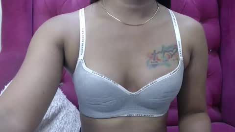 Snapshot of urgoddessleenie chatting on October 7, 9:57 am urgoddessleenie online show from October 7, 9:57 am