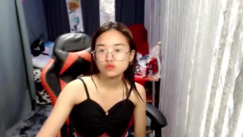 Snapshot of urlovelychinita chatting on January 12, 10:56 am urlovelychinita online show from January 12, 10:56 am