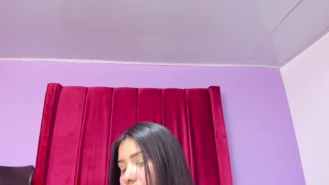 Love online show from April 25, 8:39 pm