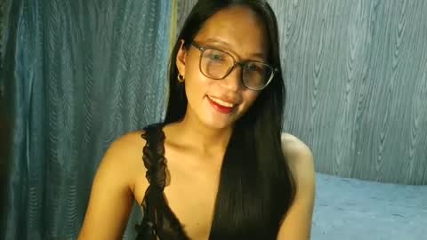 queen julia not into CHEAPGUY online show from April 27, 2:14 pm