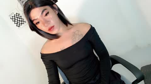 urseductive_mistress online show from July 23, 5:04 am