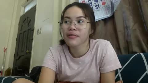 ursexypinayy online show from March 16, 7:34 am