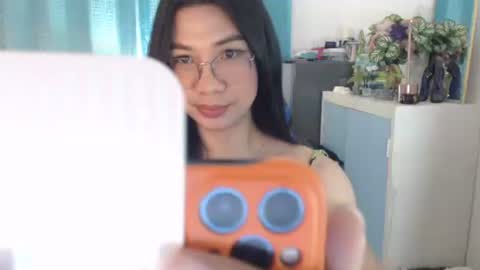 Snapshot of urwetasianprincessxx chatting on October 8, 1:04 pm Ashley Kate Mateo Gray online show from October 8, 1:04 pm