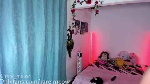 Snapshot of uryko_yor chatting on March 2, 10:23 pm online show from March 2, 10:23 pm