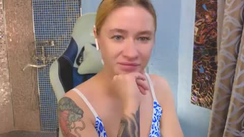 Leila online show from September 11, 2:45 am