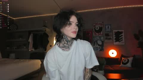 Eva online show from April 22, 6:27 pm