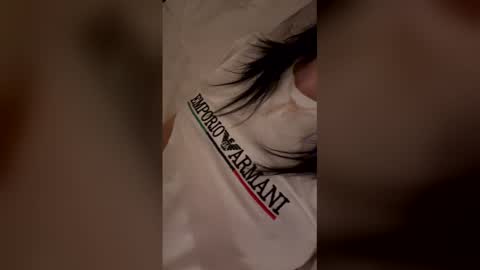 va857140 online show from April 11, 9:46 am