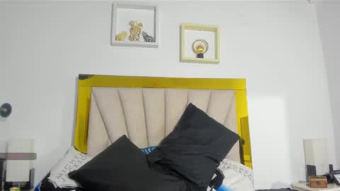 vahioleth  online show from February 4, 3:00 am