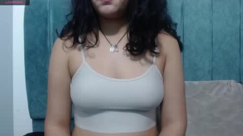 Snapshot of vainilla_cam chatting on February 10, 1:57 am Vainilla online show from February 10, 1:57 am