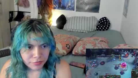 Vaiolet1314 online show from December 5, 5:07 am