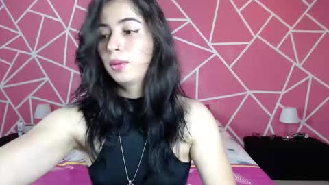 Snapshot of val_angelll chatting on September 15, 12:57 pm valentina online show from September 15, 12:57 pm