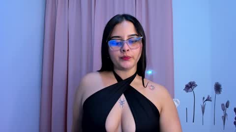 Snapshot of val_ferrer chatting on September 13, 7:05 am Valeria online show from September 13, 7:05 am