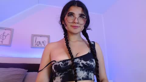 Snapshot of valeery_gomez chatting on January 27, 8:07 pm Tifanny online show from January 27, 8:07 pm