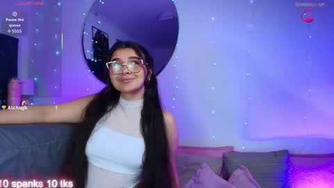 Snapshot of valeery_gomez chatting on September 11, 8:09 pm Tifanny online show from September 11, 8:09 pm