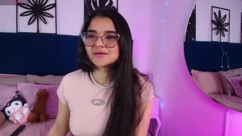 Snapshot of valeery_gomez chatting on October 13, 5:04 pm Tifanny online show from October 13, 5:04 pm