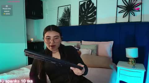 Snapshot of valeery_gomez chatting on September 19, 7:57 pm Tifanny online show from September 19, 7:57 pm