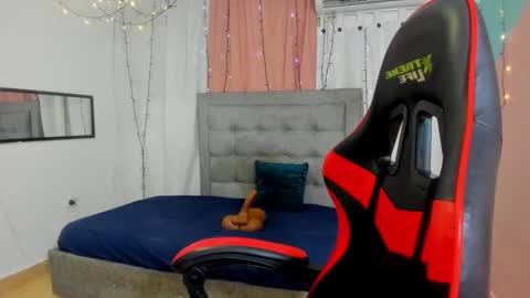 Snapshot of valentina_0_ chatting on February 7, 3:34 am Valentina online show from February 7, 3:34 am