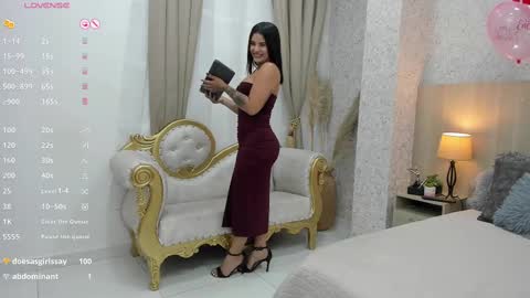 Snapshot of valentina_robertson chatting on February 16, 7:27 pm online show from February 16, 7:27 pm