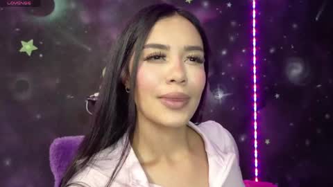 valentinarojass_ online show from April 27, 5:21 pm