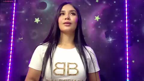 valentinarojass_ online show from June 10, 7:45 pm