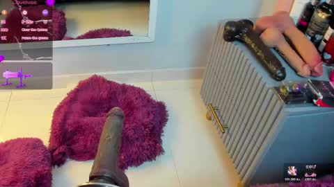 Mia  online show from April 23, 8:33 pm