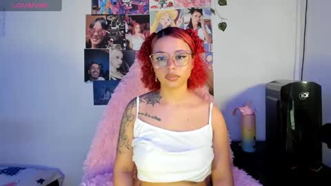 Snapshot of valentinna_5 chatting on December 13, 6:49 pm Danielle Please help me to reach 300 thumbs up online show from December 13, 6:49 pm