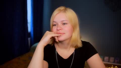 valeri______ online show from July 22, 6:58 am