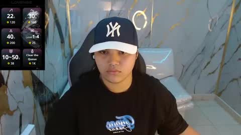 valeri_harpers4 online show from April 28, 1:36 am