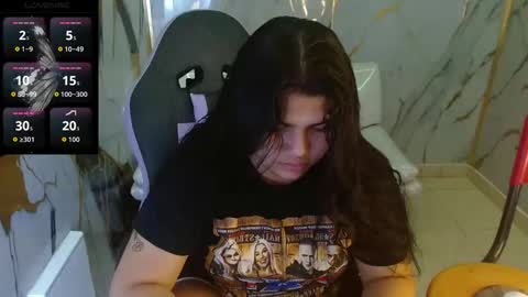 valeri_harpers4 online show from April 29, 1:09 am