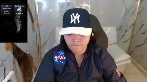 valeri_harpers4 online show from April 8, 5:20 am