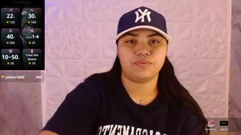 valeri_harpers4 online show from June 12, 9:01 pm