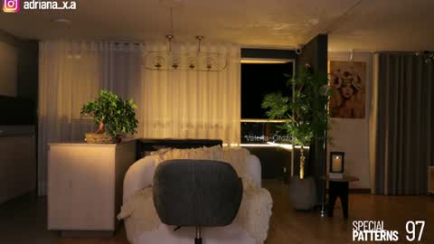 valeria_orozco online show from August 2, 12:13 am