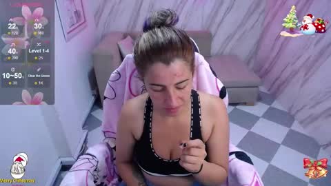 Snapshot of valerie_b chatting on December 11, 3:35 am valerie_b online show from December 11, 3:35 am