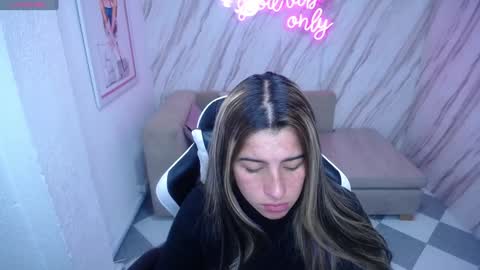 Snapshot of valerie_b chatting on January 31, 3:09 am valerie_b online show from January 31, 3:09 am