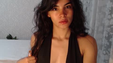 valerie_dreams online show from November 17, 2:56 am