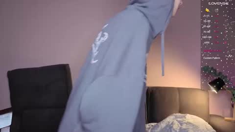 Kristi moony online show from December 2, 10:12 pm