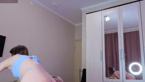 Snapshot of valerie_mooon chatting on September 30, 10:58 pm Kristi moony online show from September 30, 10:58 pm