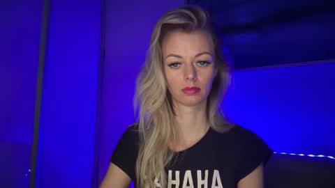 Valerie  online show from April 27, 11:07 am