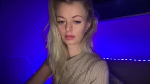 Valerie  online show from November 27, 8:23 pm