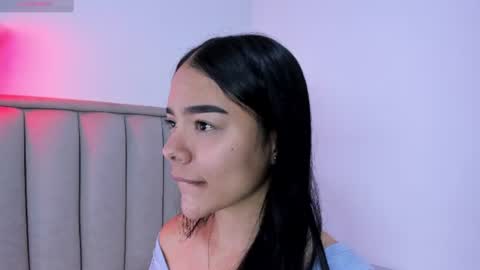 Cris  online show from June 13, 3:31 pm