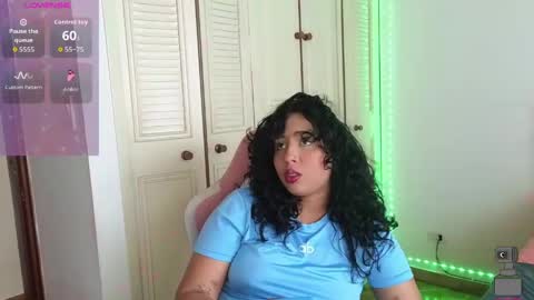 valery_lovex_ online show from March 29, 8:19 pm
