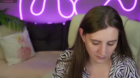 Snapshot of valerymurr chatting on October 14, 7:05 pm V A L E R Y M U R online show from October 14, 7:05 pm