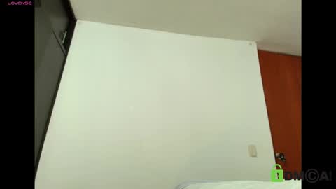 Snapshot of valeska_black chatting on October 14, 5:15 pm Valeska online show from October 14, 5:15 pm